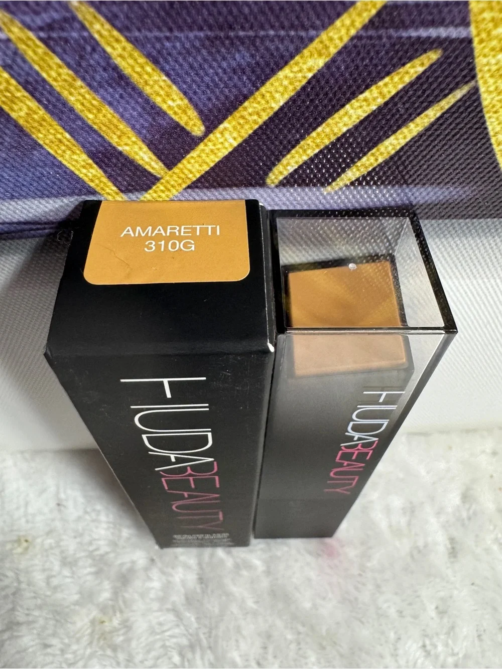 HUDA BEAUTY #fauxfilter Skin Finish Stick Foundation - Amaretti 310G